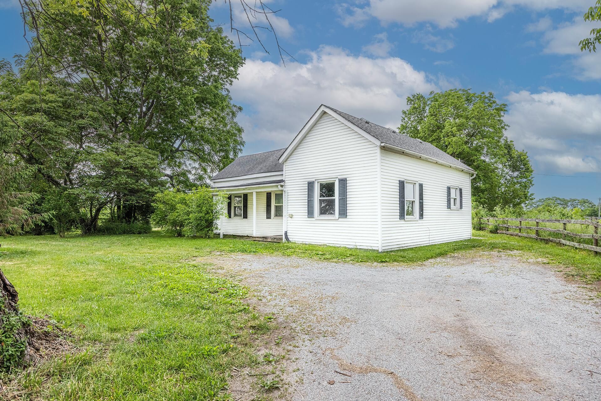 1371 Clintonville Road, Paris, KY 40361