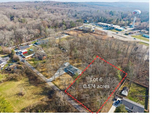 3913 Umbarger Lane, Signal Mountain, TN 37377