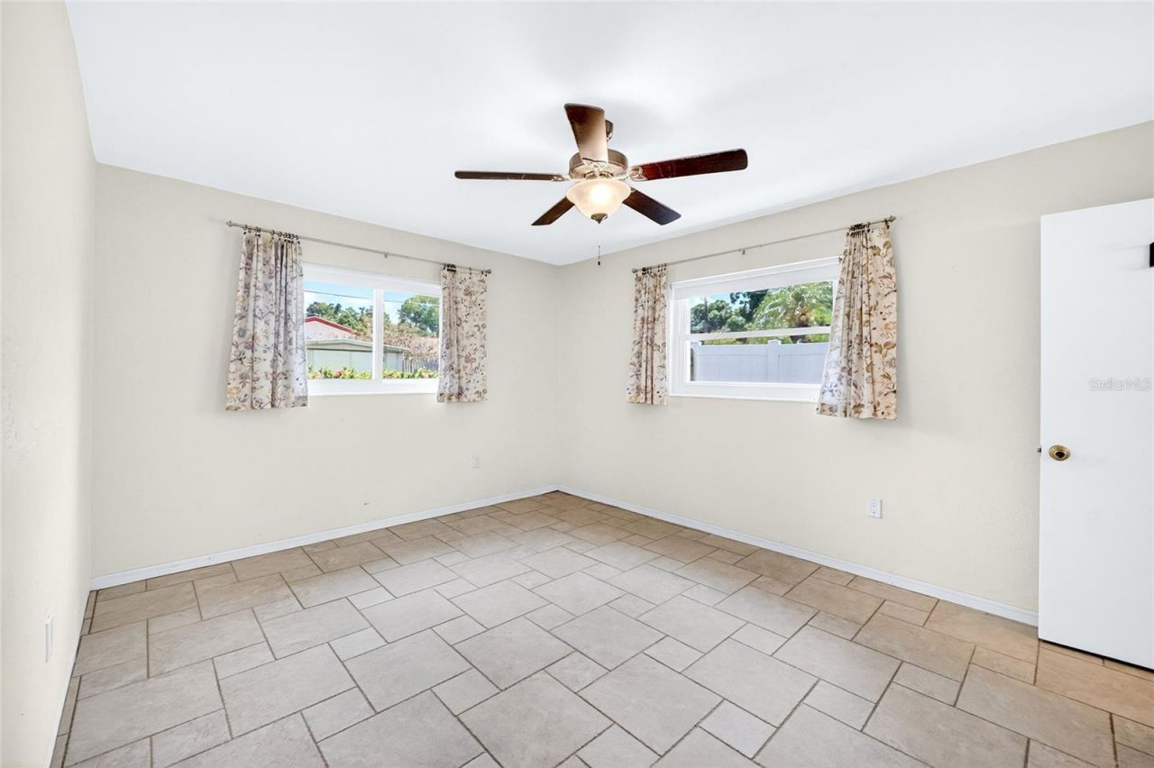 6074 28th Avenue N, Saint Petersburg, FL 33710 Photo