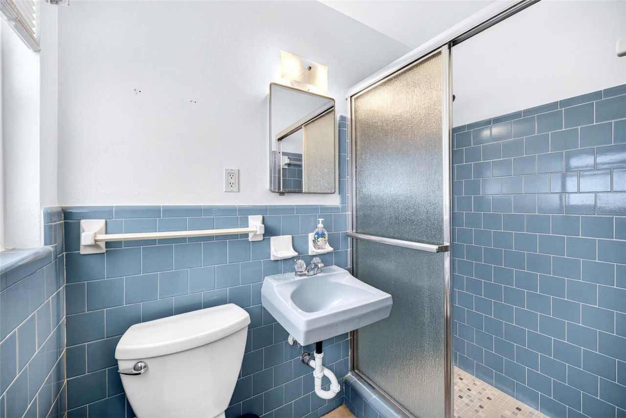 6074 28th Avenue N, Saint Petersburg, FL 33710 Photo