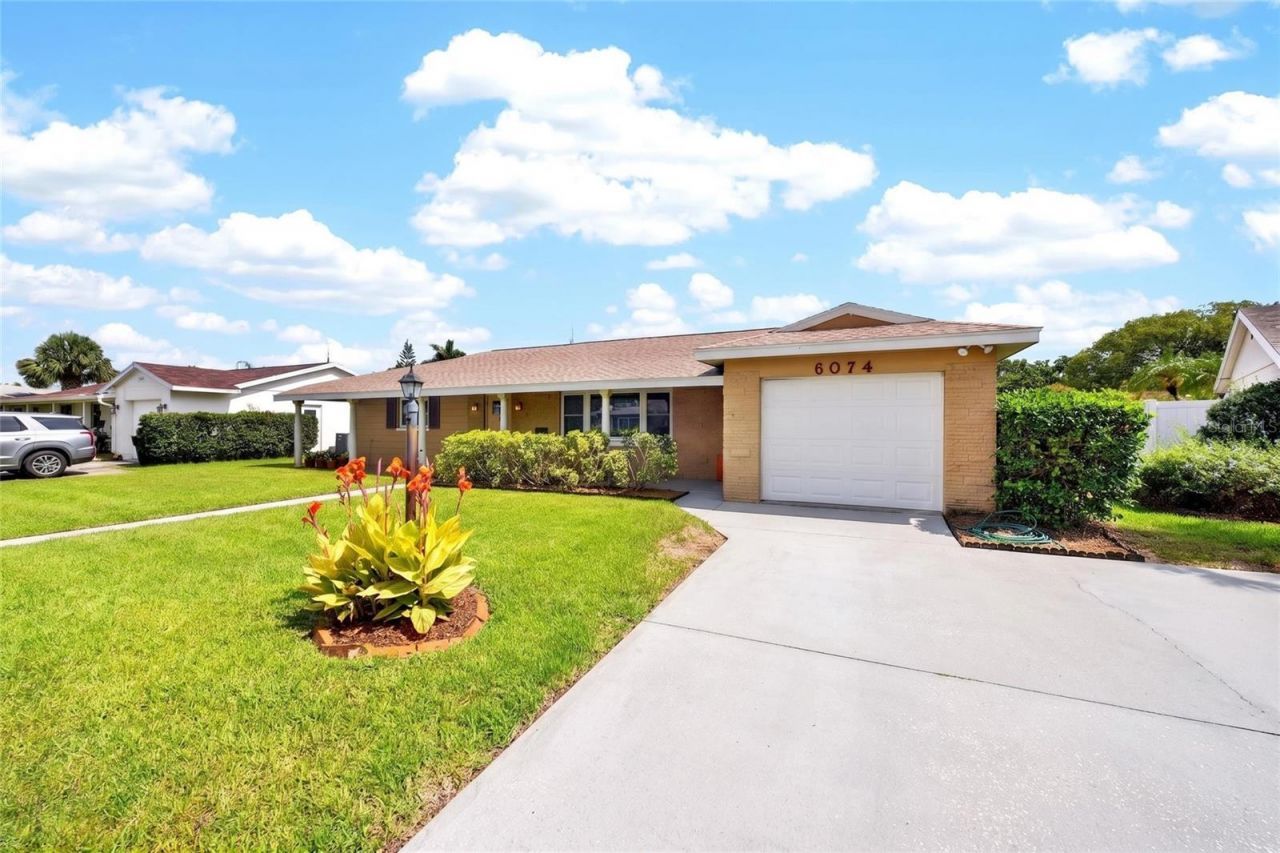 6074 28th Avenue N, Saint Petersburg, FL 33710 Photo