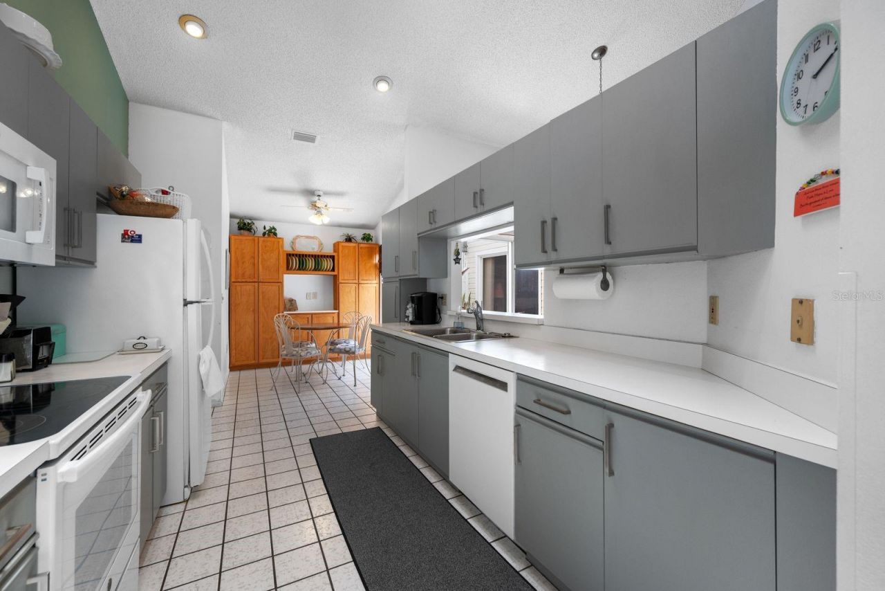 3886 40th Avenue W, Bradenton, FL 34205 Photo