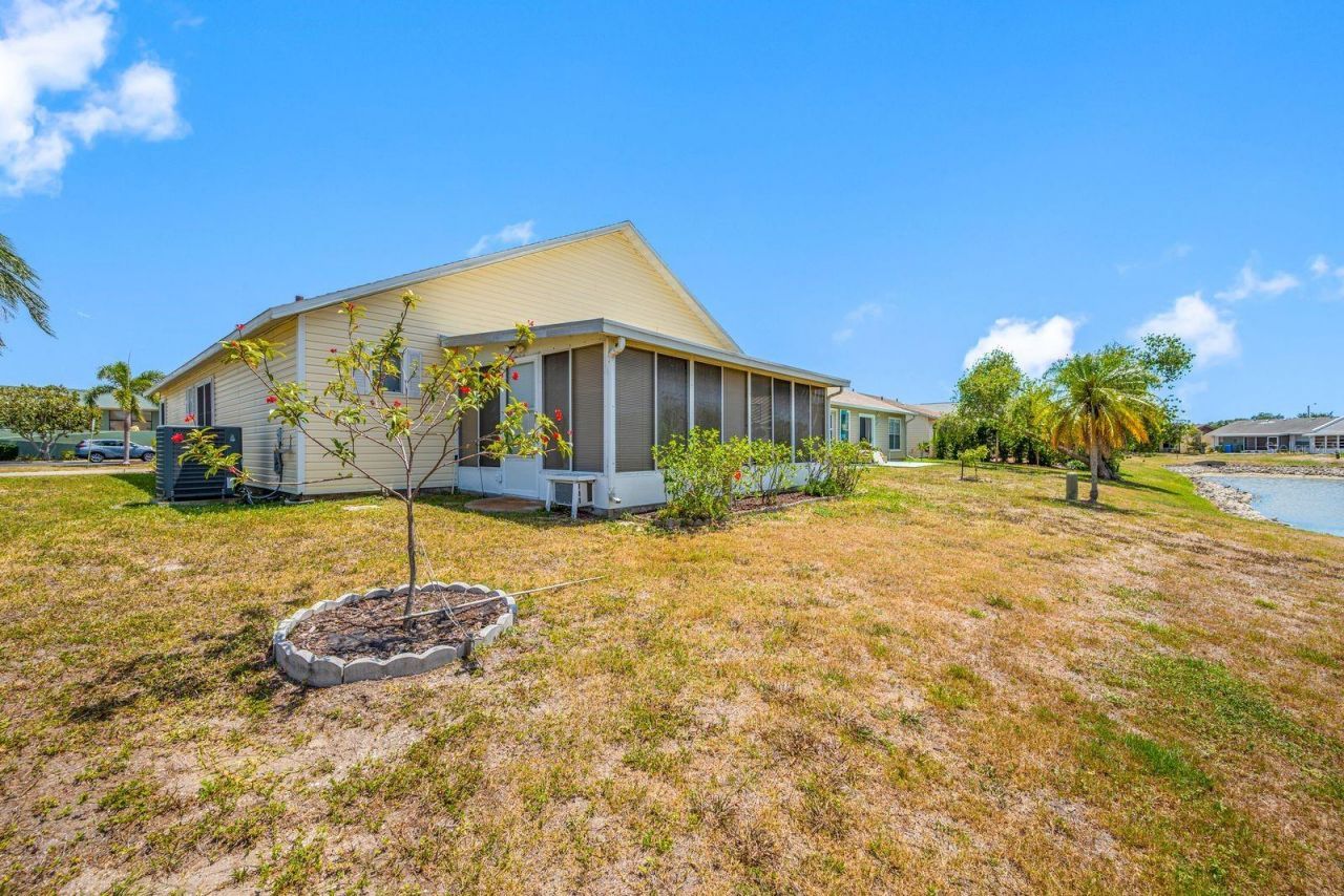 3886 40th Avenue W, Bradenton, FL 34205 Photo