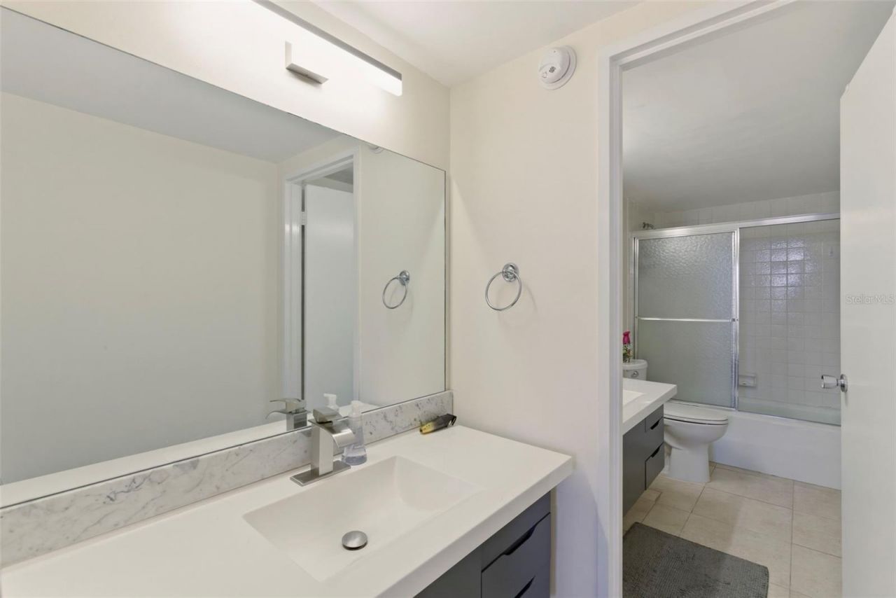 500 Three Islands Boulevard, Unit 1008, Hallandale Beach, FL 33009 Photo