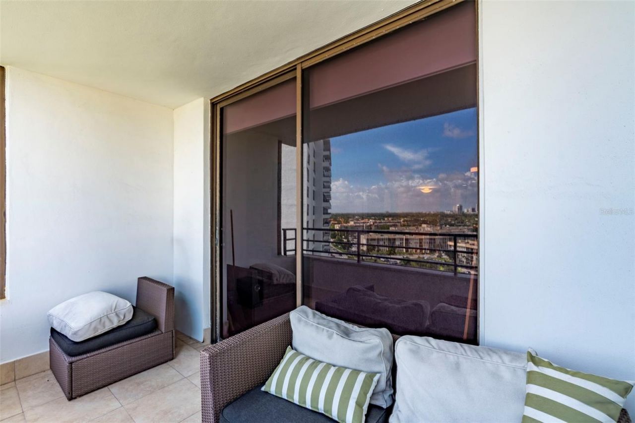 500 Three Islands Boulevard, Unit 1008, Hallandale Beach, FL 33009 Photo
