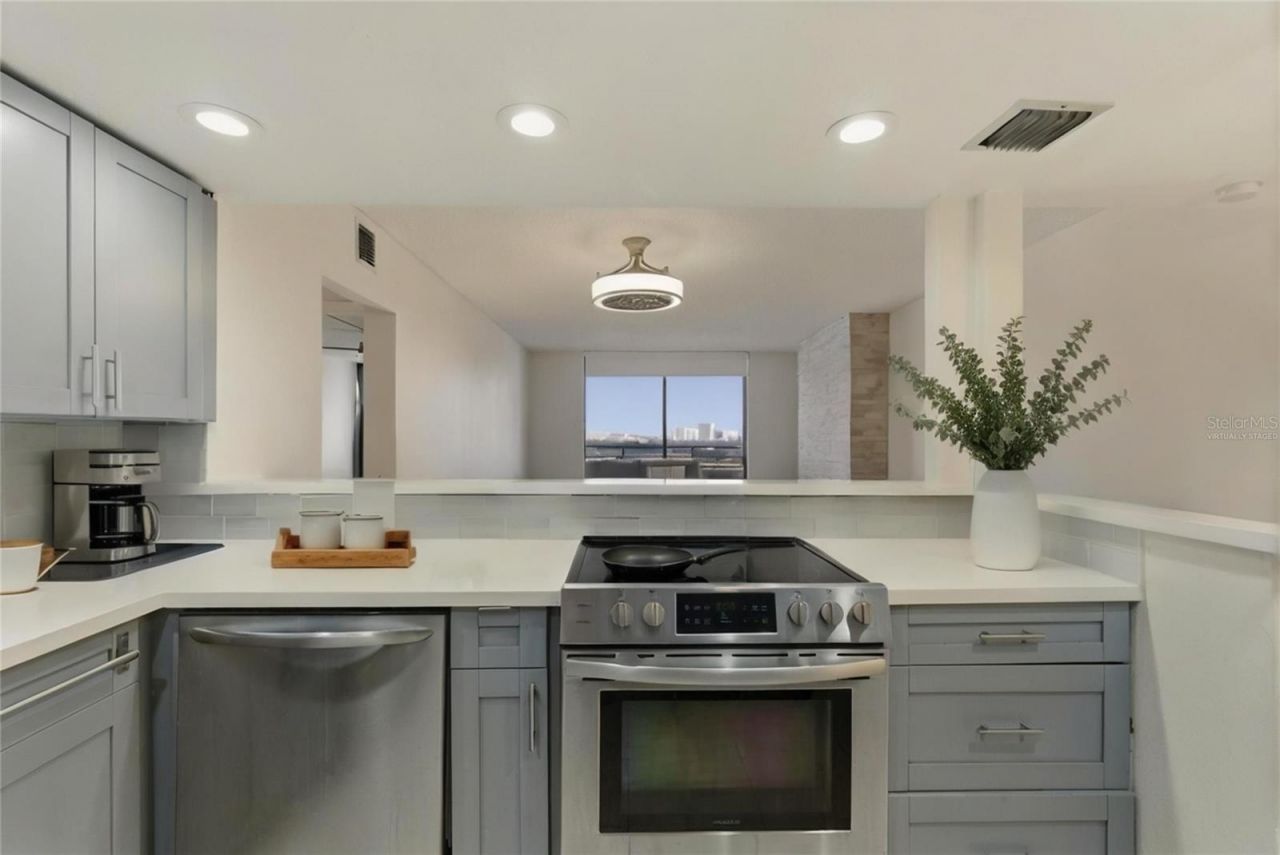 500 Three Islands Boulevard, Unit 1008, Hallandale Beach, FL 33009 Photo
