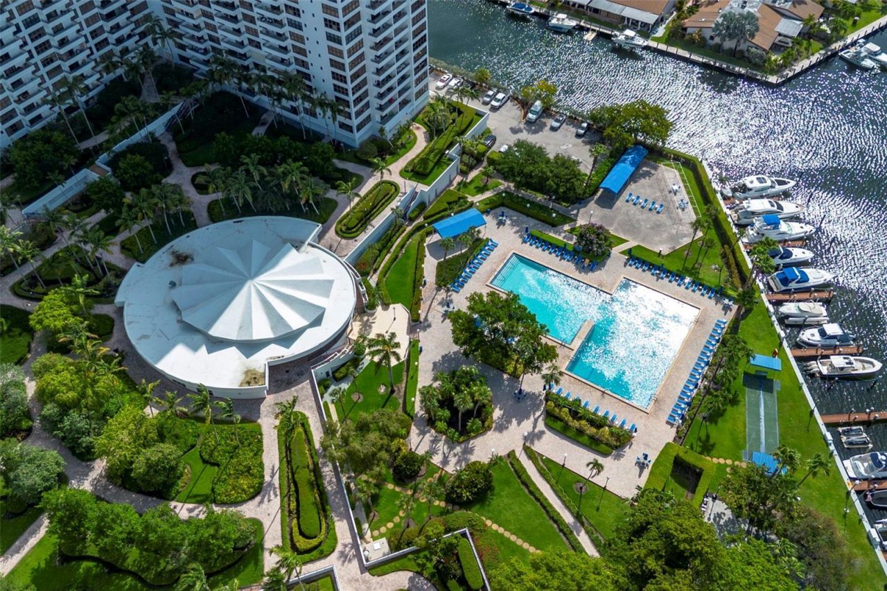 500 Three Islands Boulevard, Unit 1008, Hallandale Beach, FL 33009 Photo