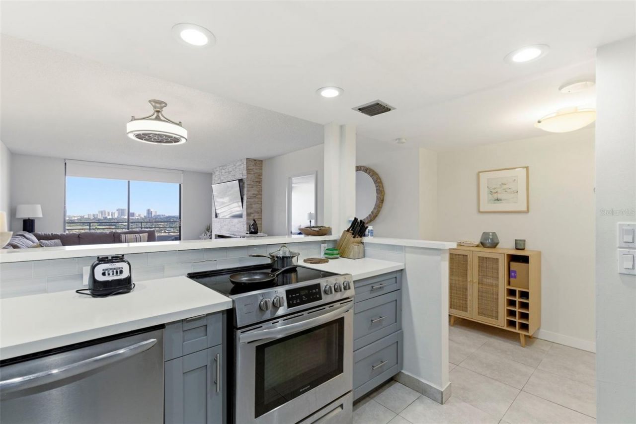 500 Three Islands Boulevard, Unit 1008, Hallandale Beach, FL 33009 Photo