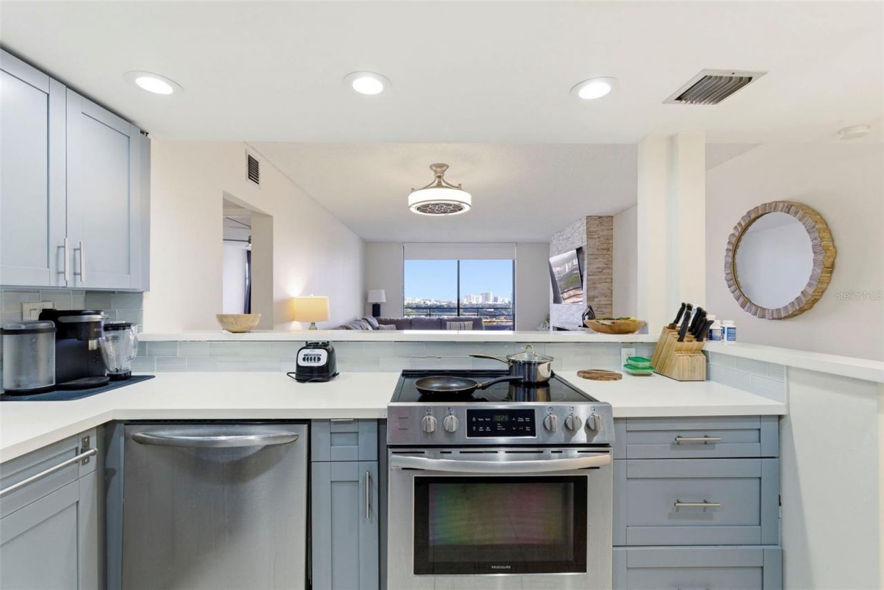 500 Three Islands Boulevard, Unit 1008, Hallandale Beach, FL 33009 Photo