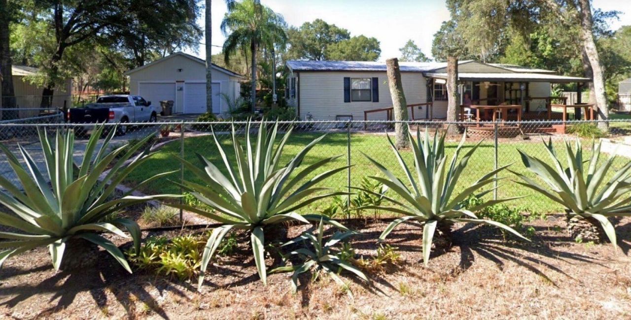 21128 Niles Avenue , Mount Dora, FL 32757 Main Photo