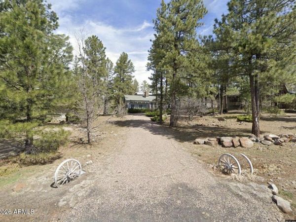 700 E CRESTLINE Road, Munds Park, AZ 86017