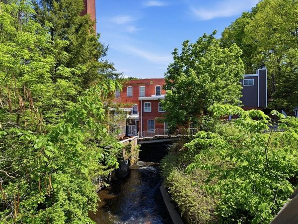 124 College St, Unit 2, South Hadley, MA 01075