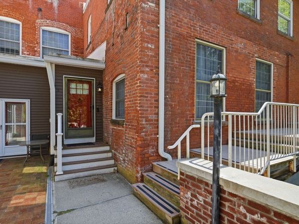 124 College St, Unit 2, South Hadley, MA 01075