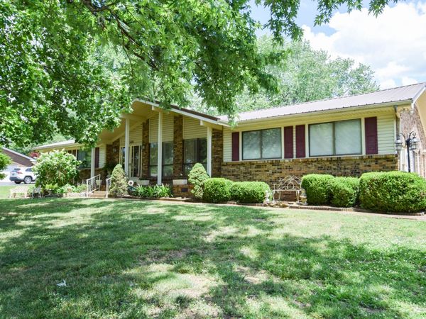 1121 Woodvale Dr , Gallatin, TN 37066