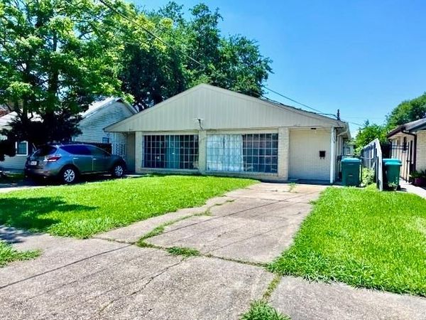 1913 INDIANA Avenue , Kenner, LA 70062
