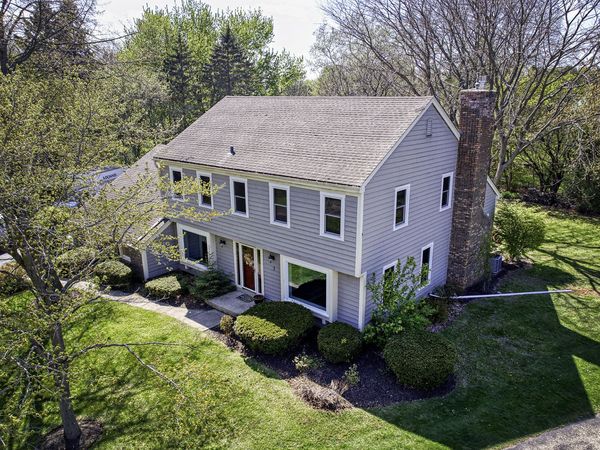 3 Birchwood Ct, Wind Point, WI 53402