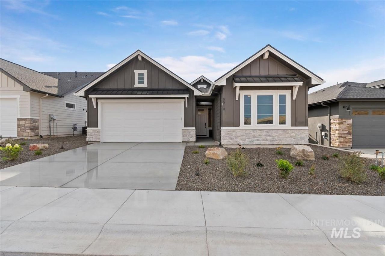 2234 E Rodeo St, Kuna, ID 83634 Main Photo