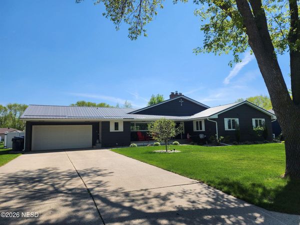 1240 2ND STREET NE, Watertown, SD 57201