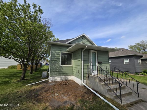 323 5TH AVENUE SW, Watertown, SD 57201