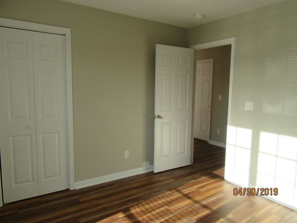 189 Sawhorse Dr.  Photo 12