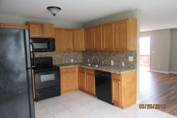 189 Sawhorse Dr.  photo 4