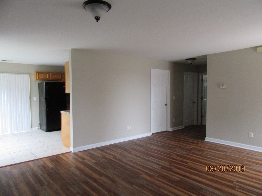 189 Sawhorse Dr.  Photo 4