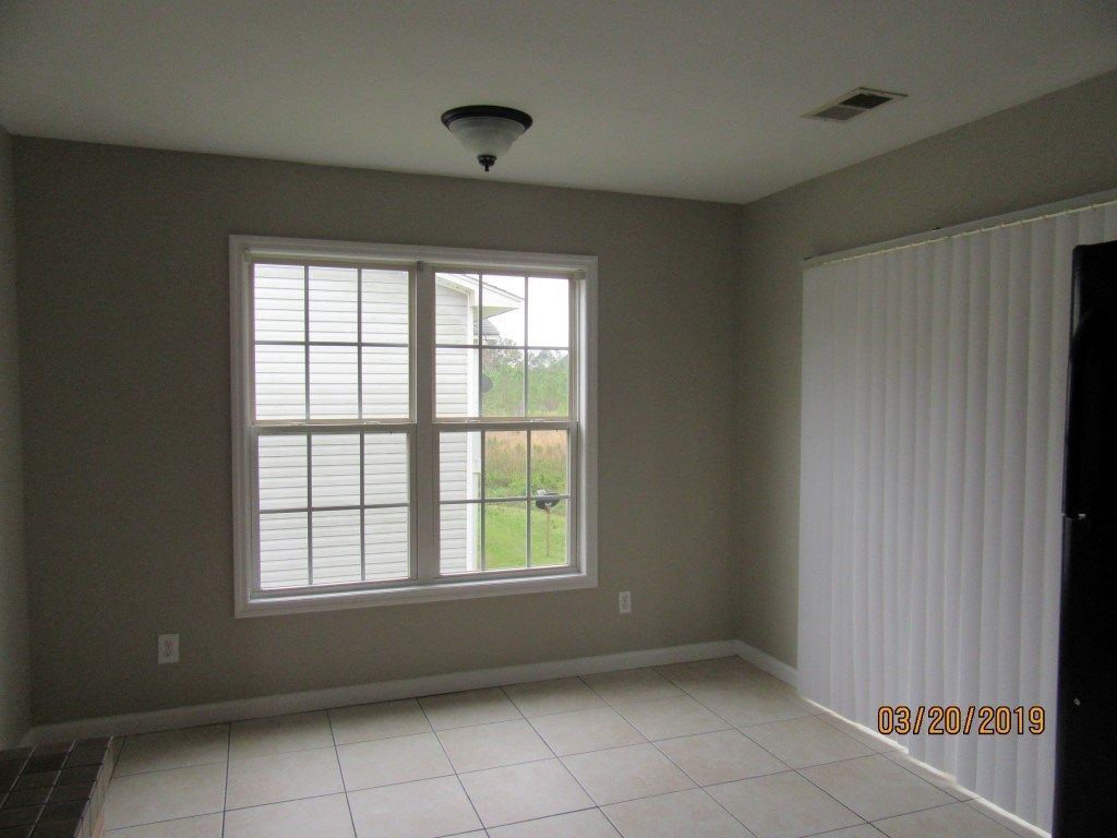 189 Sawhorse Dr.  Photo 6