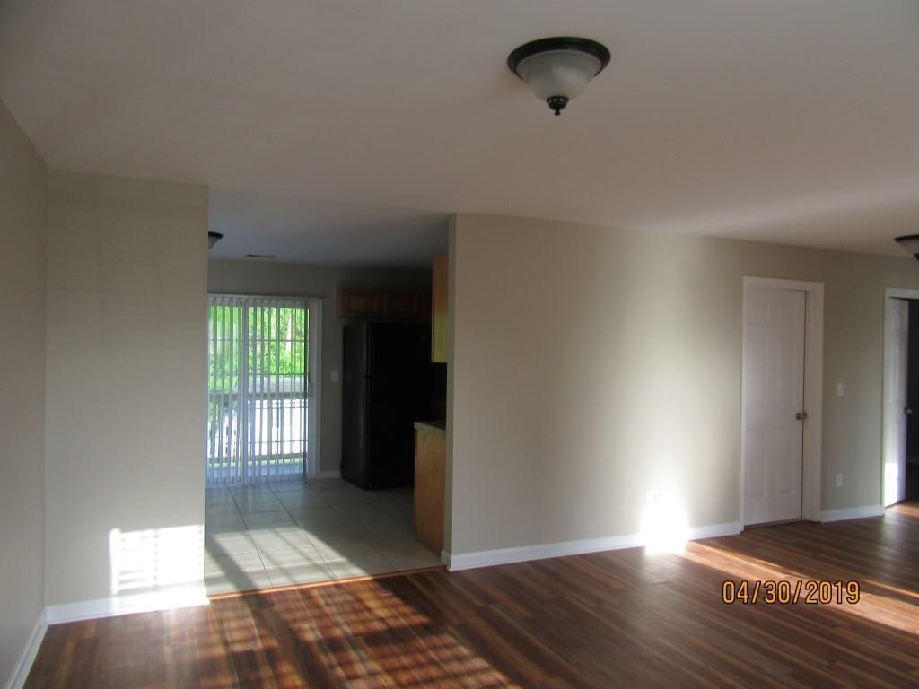 189 Sawhorse Dr.  Photo 8
