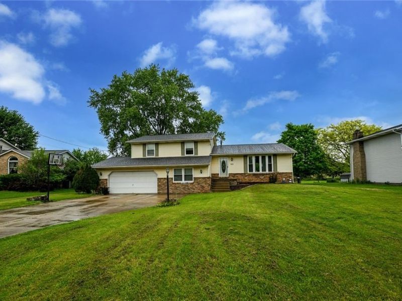 5323 Francesca Street NE, Louisville, OH 44641 Photo 4