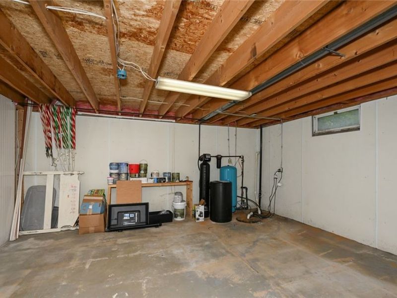 5323 Francesca Street NE, Louisville, OH 44641 Photo 46