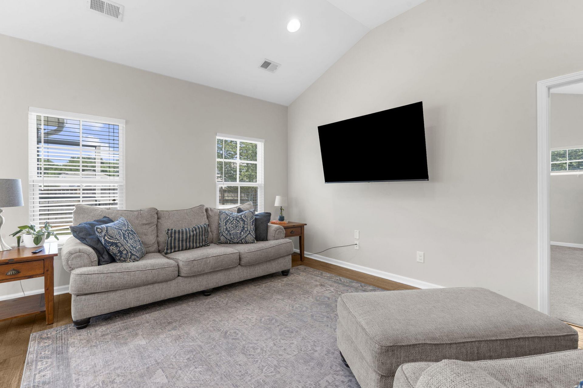 3310 Zoe Street Photo 13