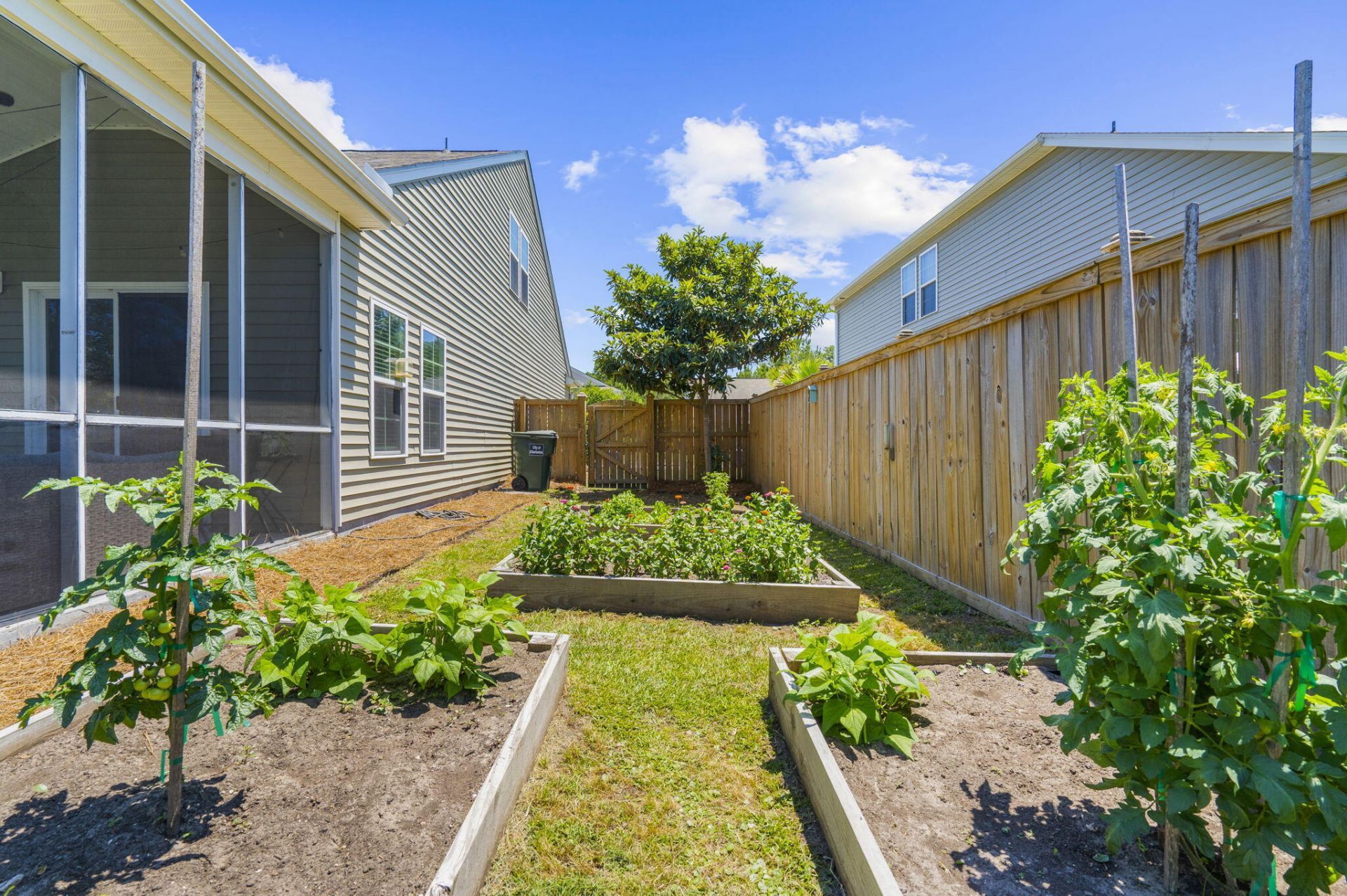 3310 Zoe Street Photo 43