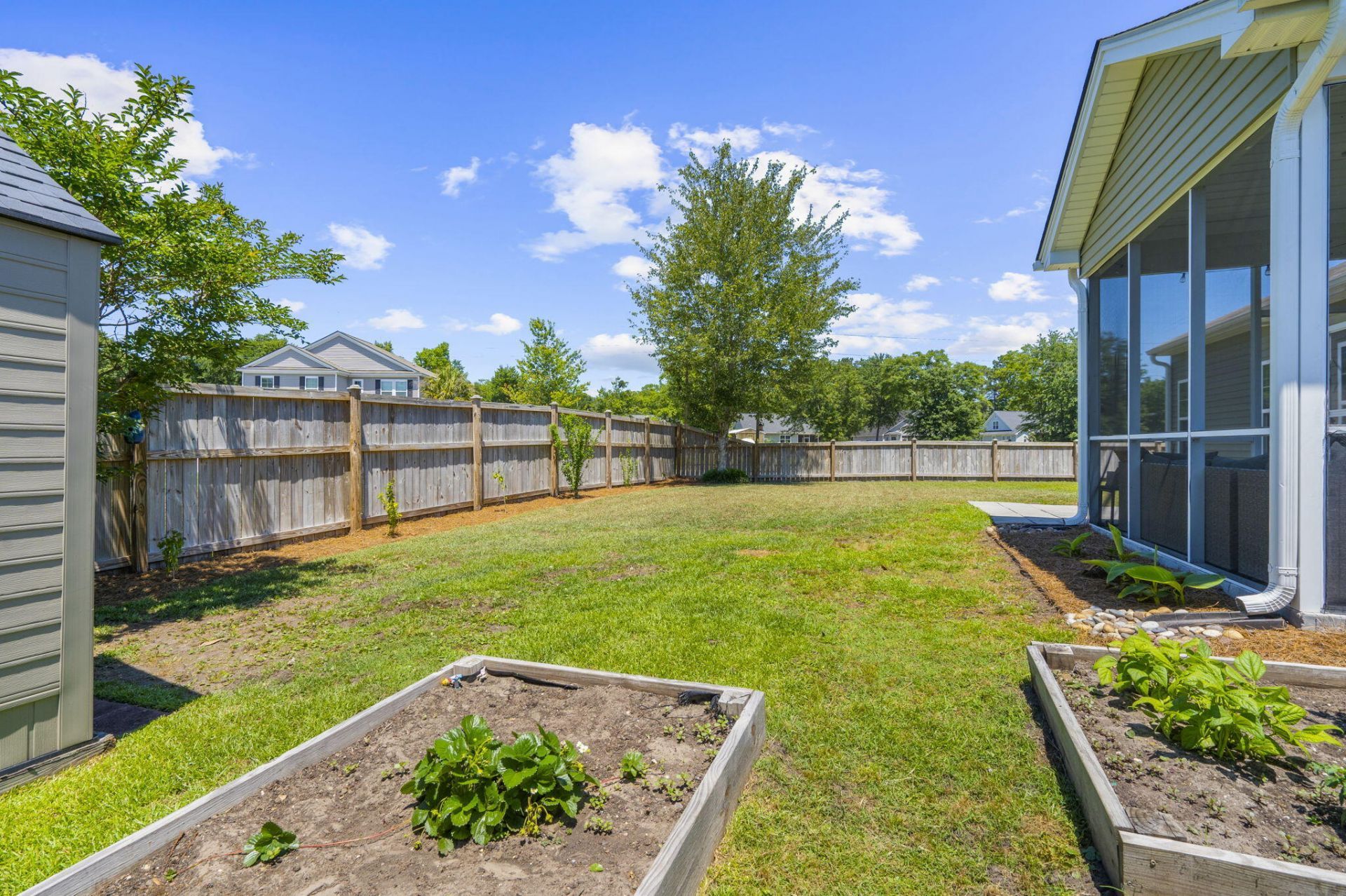 3310 Zoe Street Photo 44