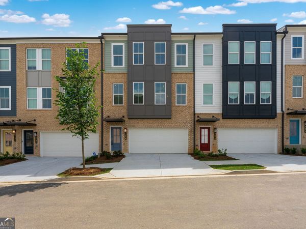 2688 Creekview Terrace NW, Atlanta, GA 30318