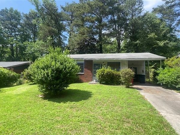 2776 Santa Barbara Drive NW, Atlanta, GA 30318