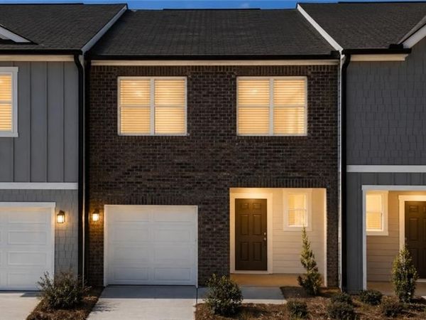1095 Lucienne Boulevard, Auburn, GA 30011