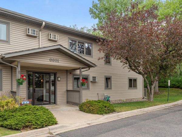 6601 Buckley Circle, Unit 109, Inver Grove Heights, MN 55076