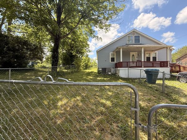 100 School St , Crossville, TN 38555