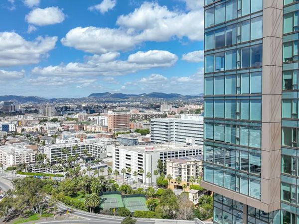 889 Francisco Street, Unit 802, Los Angeles, CA 90017