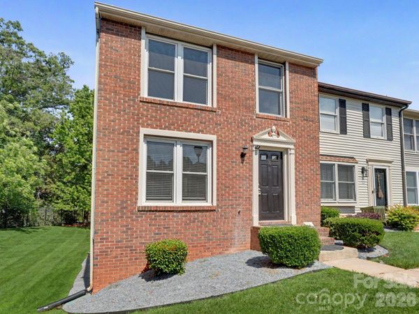 9416 Lexington Circle, Charlotte, NC 28213