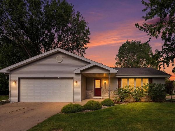 1115 SAWTELL COURT, Oshkosh, WI 54902