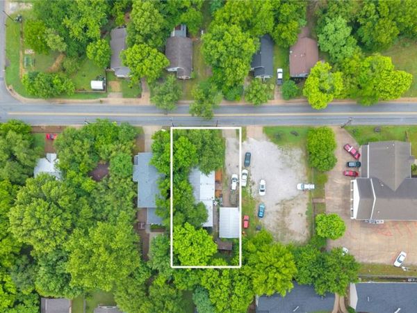 27 Martin Luther King Jr Boulevard , Fayetteville, AR 72701