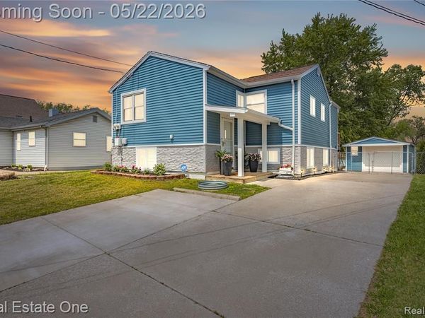 9136 Buckingham Street, White Lake Twp, MI 48386