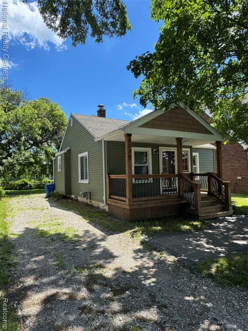 2230 Montroyal Avenue, Waterford Township, MI 48328 Main Photo