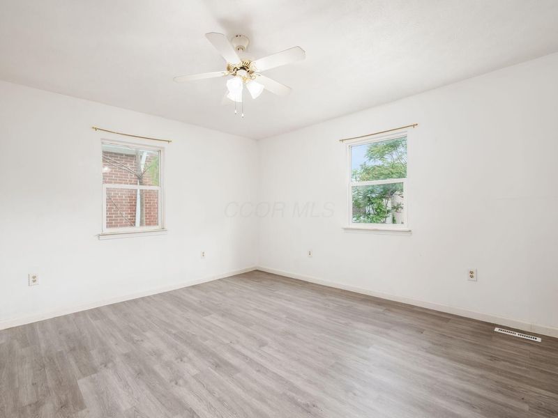 100 S Oakley Avenue, Columbus, OH 43204 Photo 11