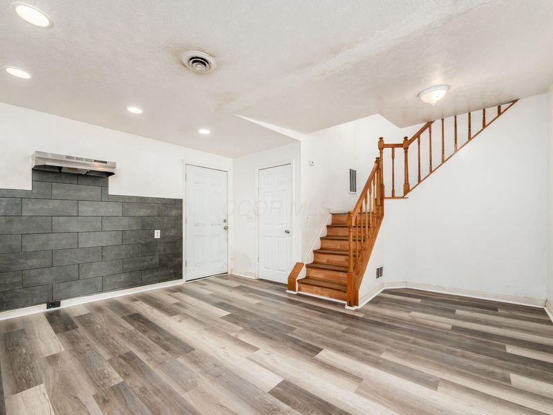 100 S Oakley Avenue, Columbus, OH 43204 Photo 6