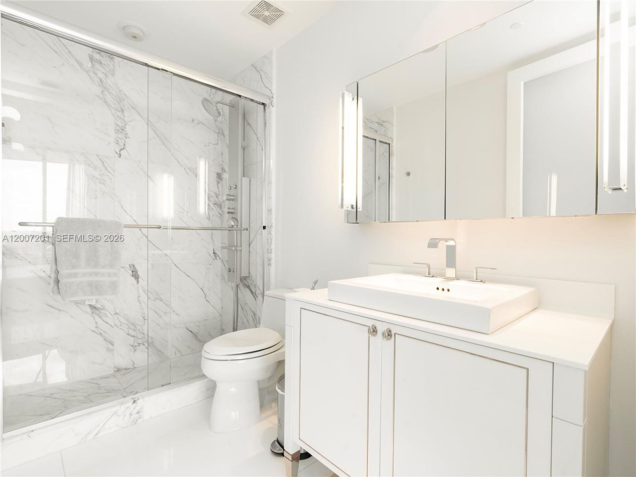 5959 Collins Ave , Unit 906, Miami Beach, FL 33140 Photo
