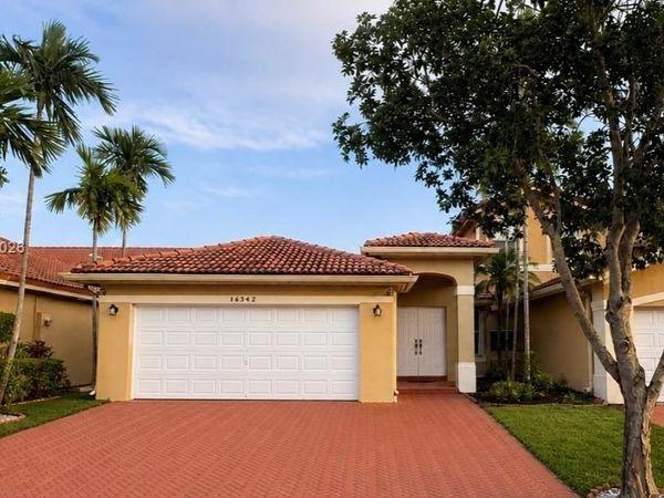 16342 SW 45th Ter , Miami, FL 33185