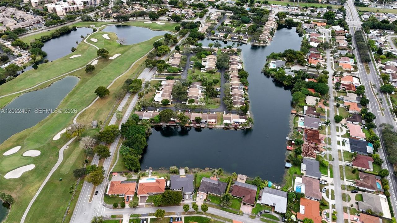 13932 Kendale Lakes Dr , Unit 13932, Miami, FL 33183 Photo