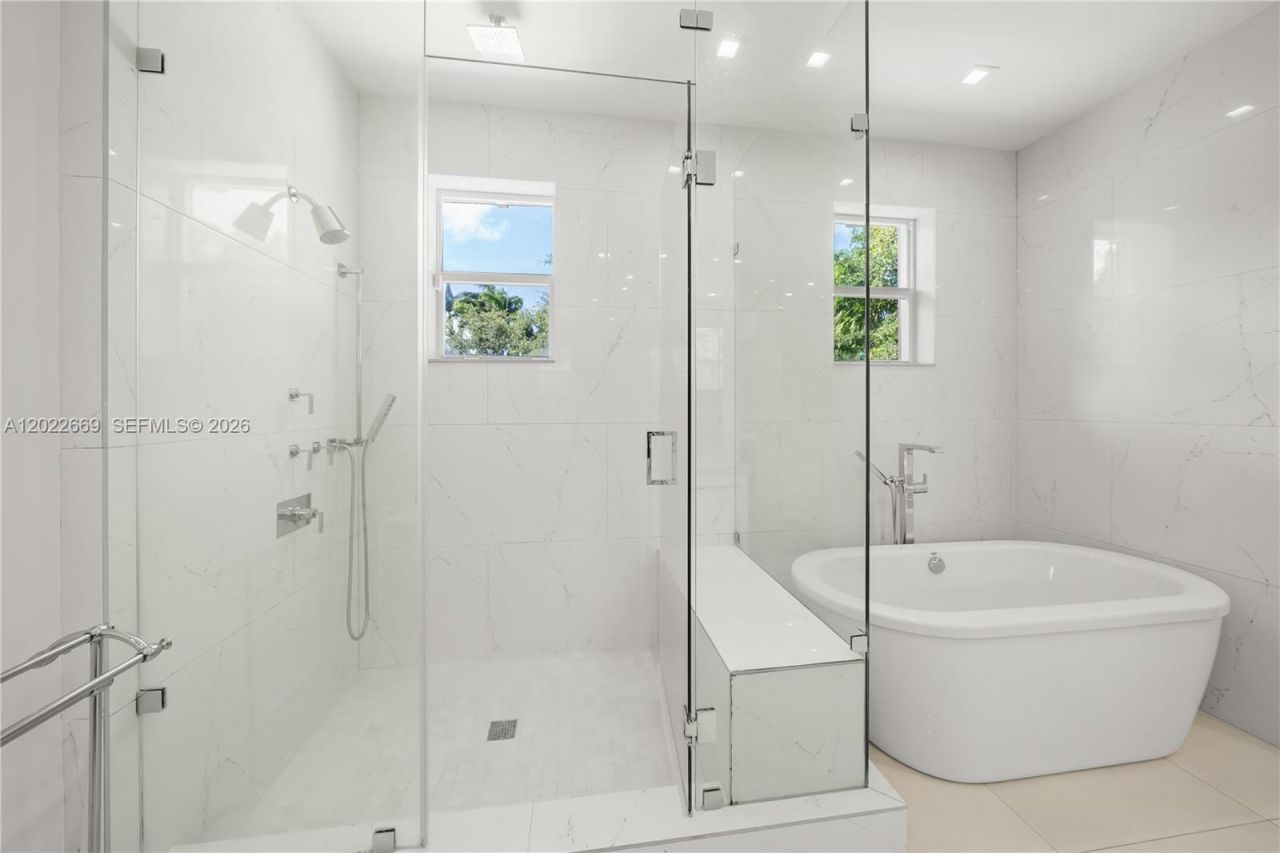 5700 SW 86th St , South Miami, FL 33143 Photo